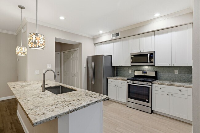 Building Photo - 12625 Memorial Dr