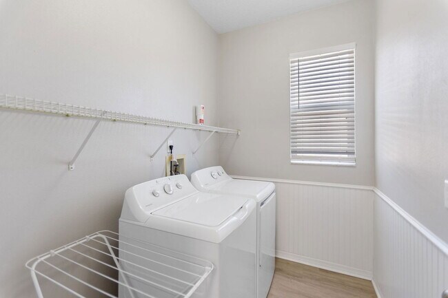 Building Photo - 29704 Eagle Station Dr