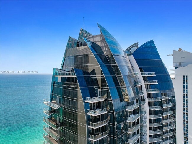 Building Photo - 17121 Collins Ave