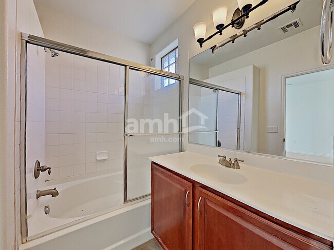 Building Photo - 4740 Sweeping Glen St