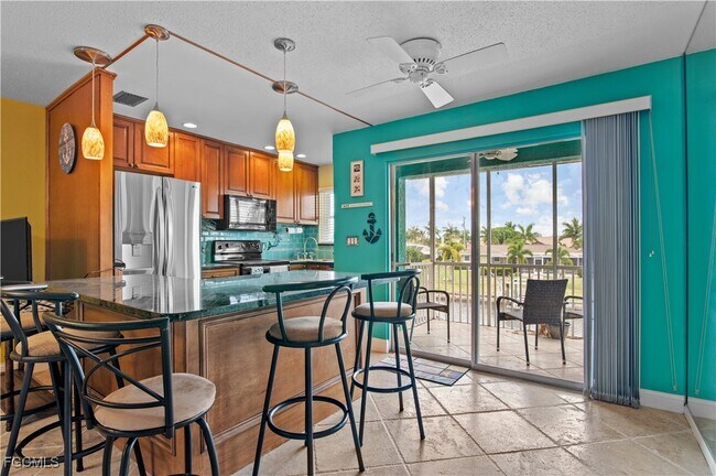 Building Photo - 3903 Del Prado Blvd S