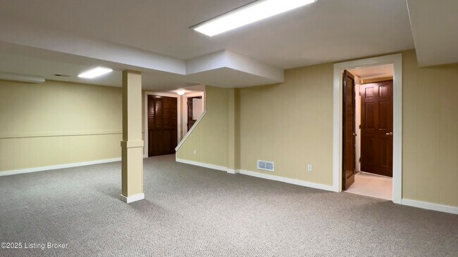 Building Photo - 1508 Sylvan Wynde