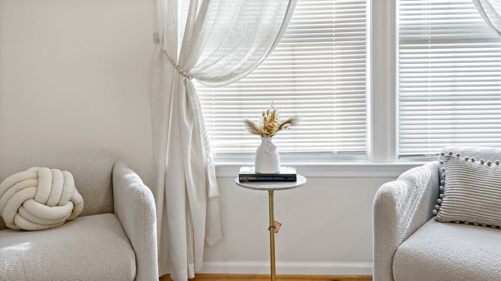 Building Photo - 6365 Columbia Pike