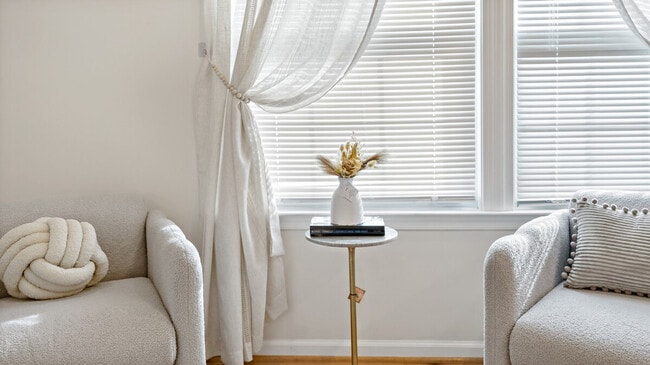 Building Photo - 6365 Columbia Pike