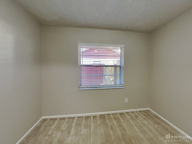 Building Photo - 2728 Ceram Ave