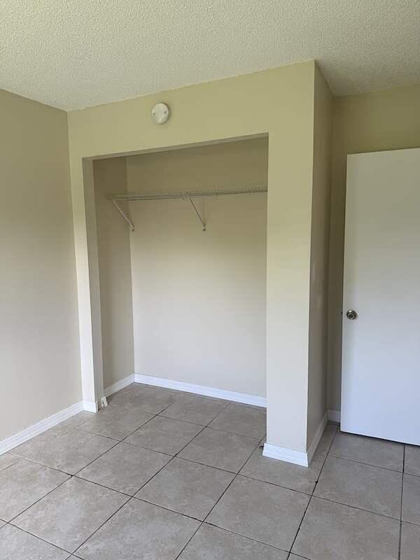 Building Photo - 10914 Royal Palm Blvd