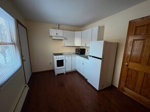 Building Photo - 503 Canal Rd