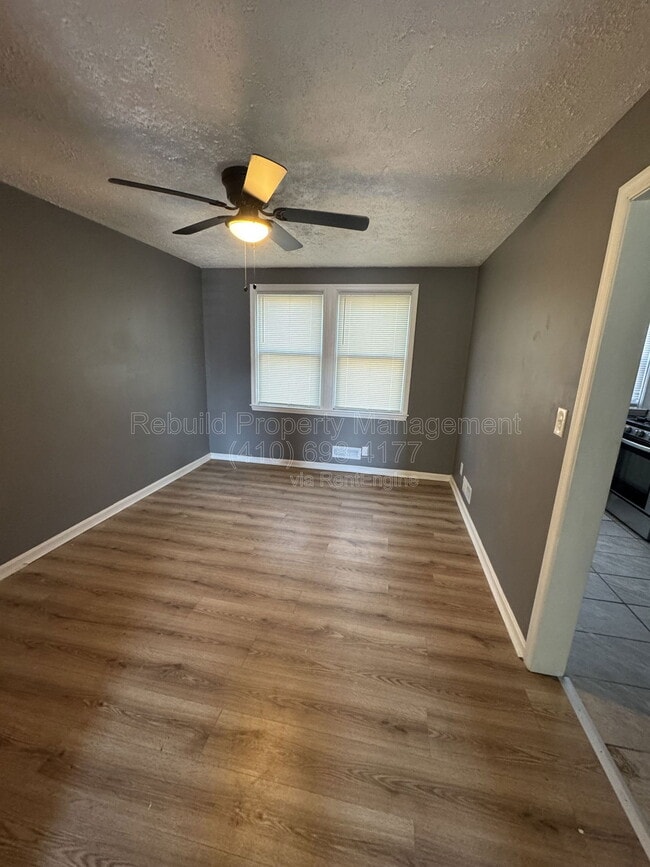 Building Photo - 4430 Shamrock Ave