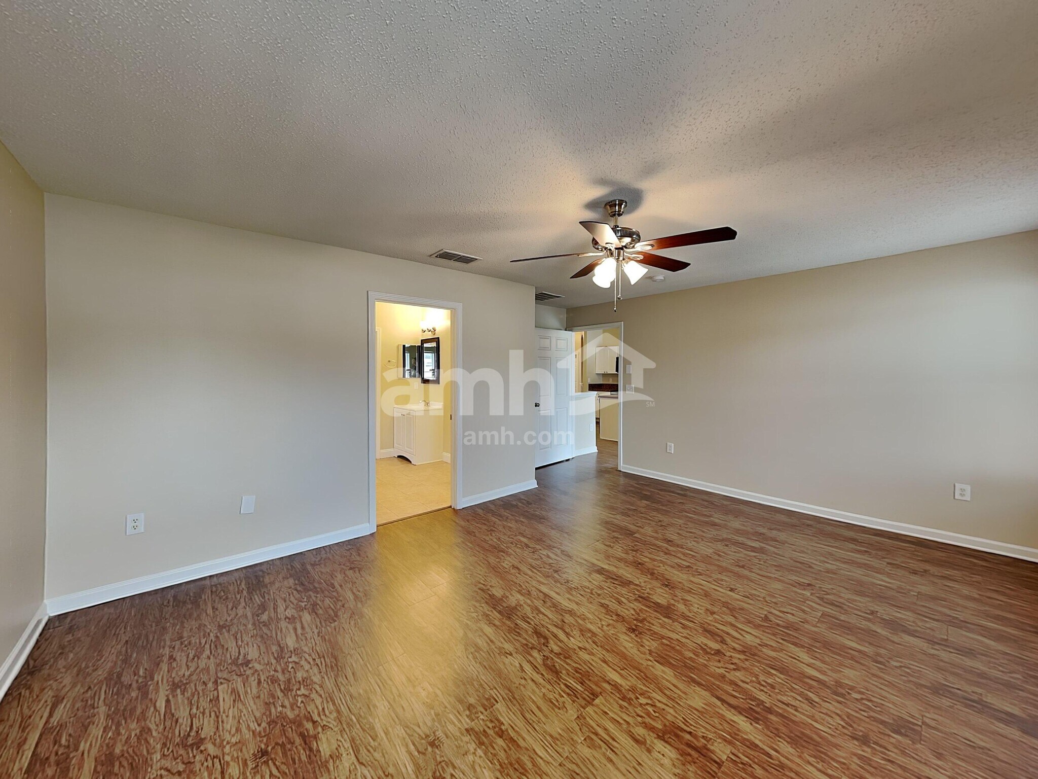 Building Photo - 2643 Creek Ridge Dr