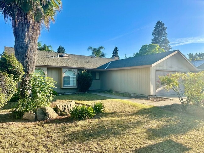 Building Photo - 3/2 Near Woodward Park