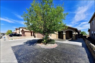 Building Photo - 12569 Wolf Berry Dr
