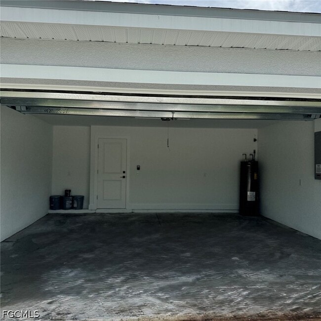 Building Photo - 709 Ledge St