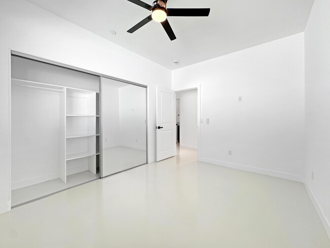 Building Photo - 33595 Rancho Vista Dr