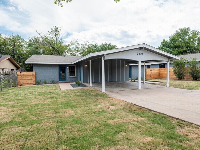 Building Photo - 2526 Glen Springs Way