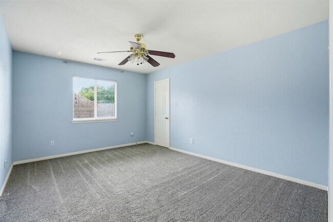 Building Photo - 326 Wild Bird Dr
