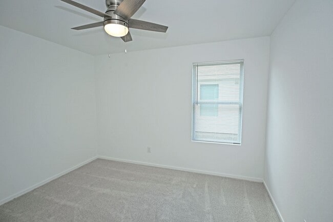 Building Photo - 462 River Run Wy