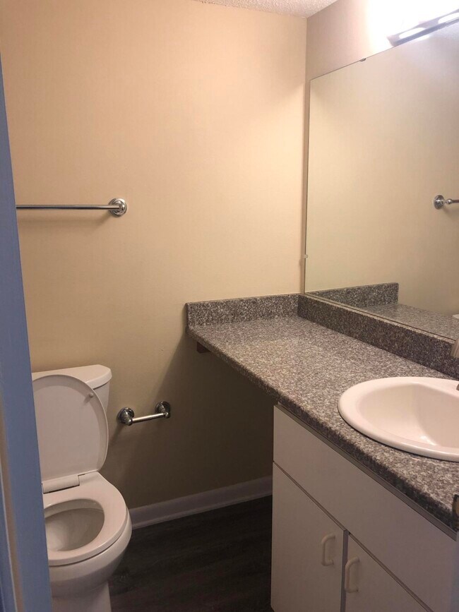 Building Photo - 502 Channel Marker St