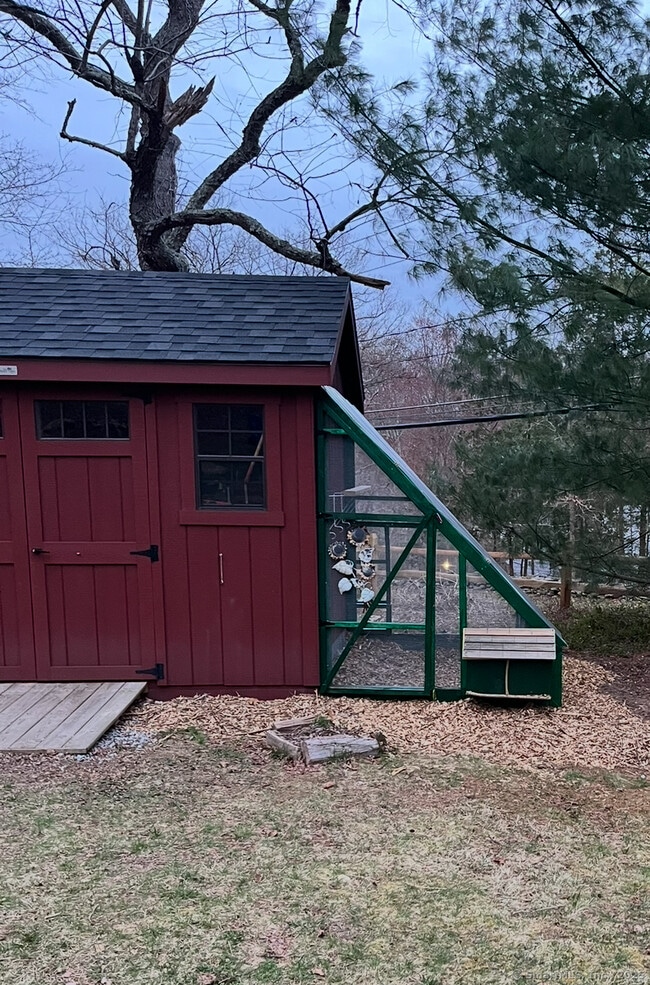 Building Photo - 917 Hopewell Rd