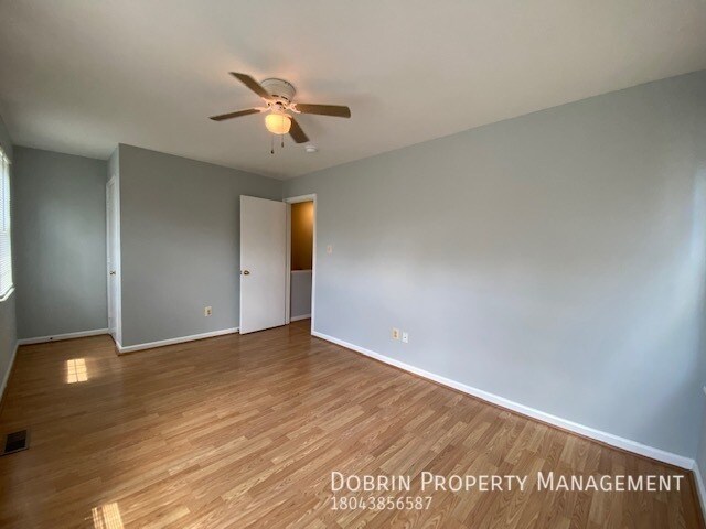 Building Photo - 1418 Kemper St