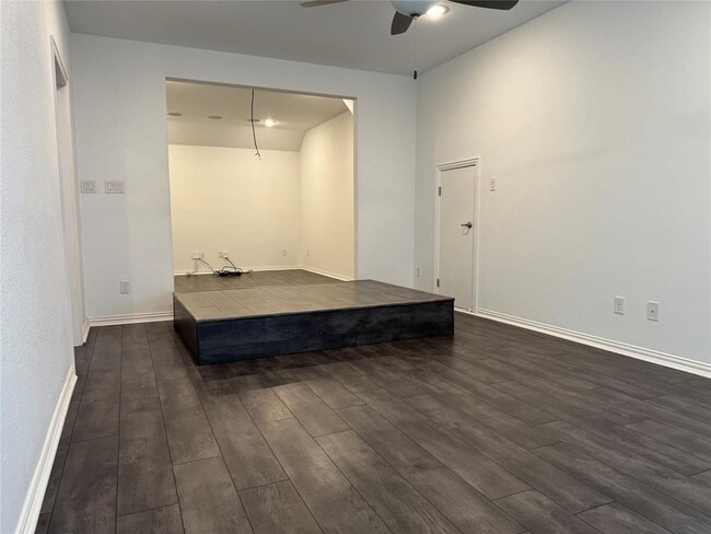 Building Photo - 623 Pheasant Hill Ln