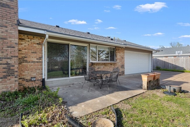 Building Photo - 606 Rue Montand Dr