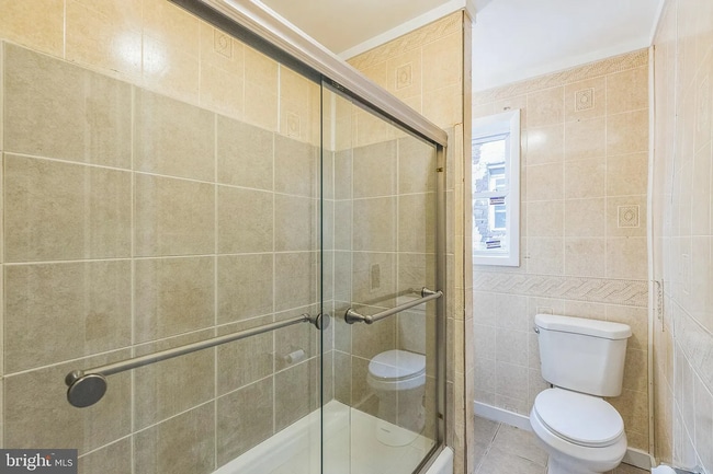 Building Photo - Spacious & Updated Grays Ferry Rowhome Near Parks and Center City — Accepting ALL PHA voucher hol...