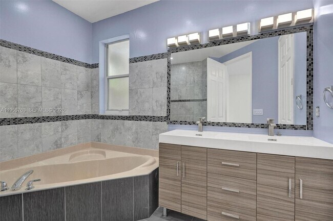 Building Photo - 1251 Hayes St