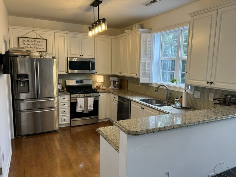 Building Photo - 612 Heathercrest Ct