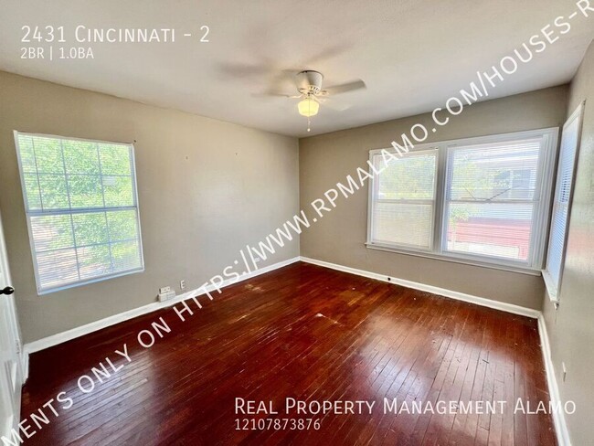 Building Photo - **MOVE-IN SPECIAL!!** MUST SEE! Convenient...