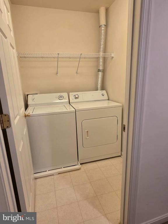 Building Photo - 43855 Chadwick Terrace