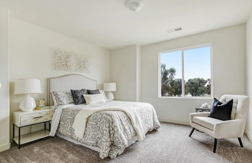 Building Photo - 707 Magnolia Ave