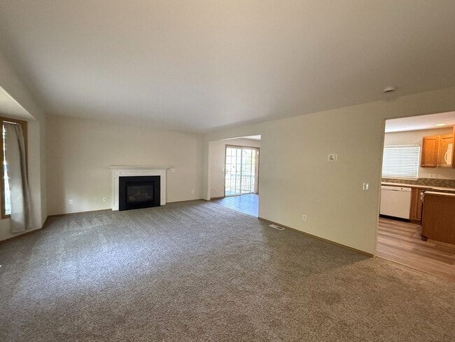 Building Photo - Newly Updated Lake Stevens Home - Avail 8/15!