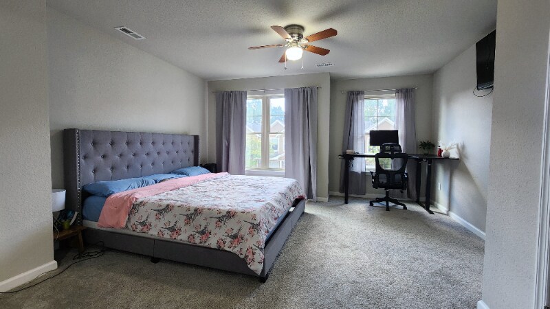 Building Photo - 200 Seasons Cir