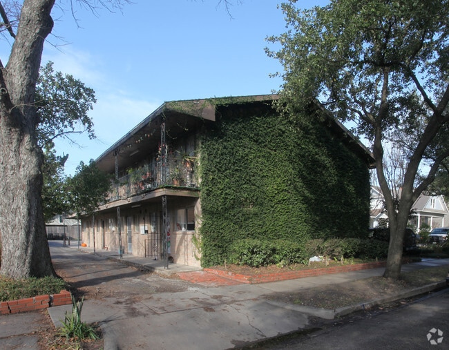 Primary Photo - 1217 Heights Blvd