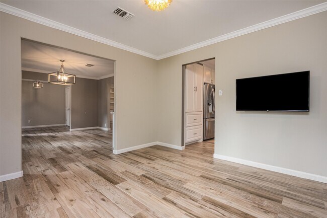 Building Photo - 14602 Oak Bend Dr