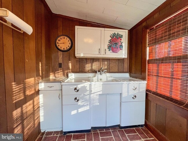 Building Photo - 314 North St