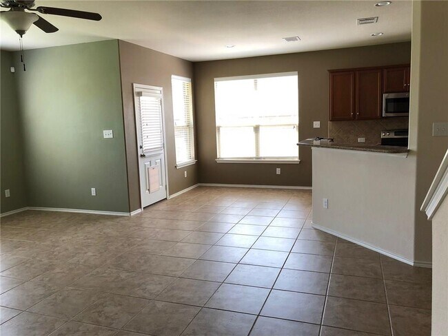 Building Photo - 18713 Falcon Pointe Blvd