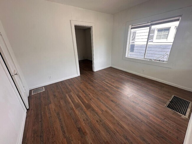 Building Photo - 68 N 7th Ave