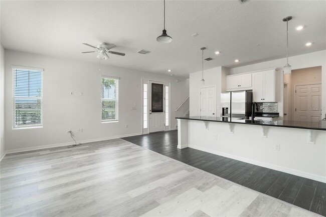 Building Photo - 9586 Poplar Ridge Ave