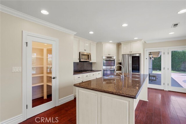 Building Photo - 1011 S Montezuma Way