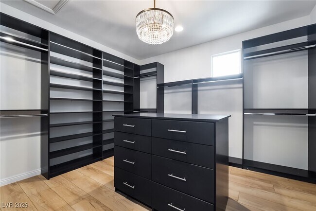 Building Photo - 6348 Skystone St