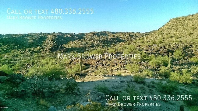 Building Photo - 4102 E Woodland Dr