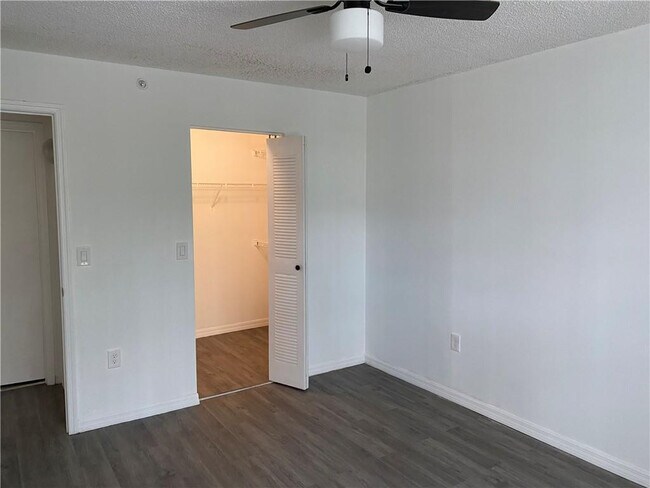 Building Photo - 12112 St.Andrews Pl