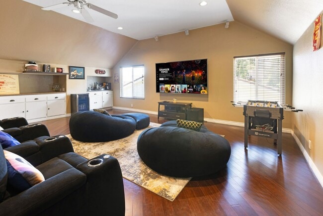 Building Photo - Modern Luxury in Cypress – 4BR Home with H...