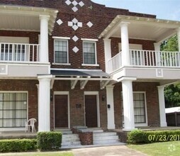Building Photo - 961 Old Shell Rd