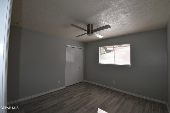 Building Photo - 1624 Vista Real Dr