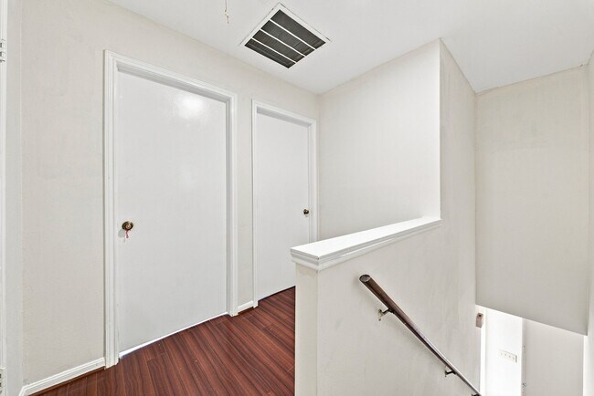 Building Photo - 12522 Autumn Leaf Ln