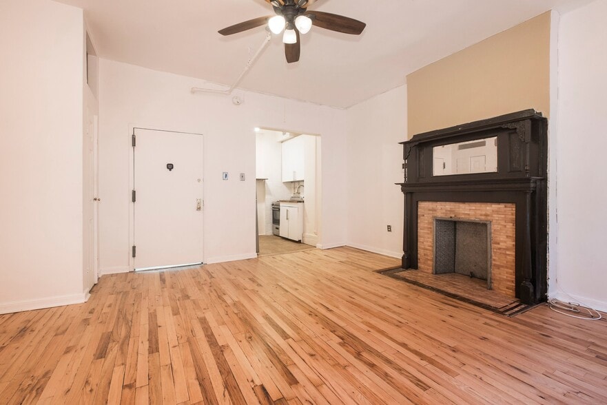 Building Photo - 607 W 138th St