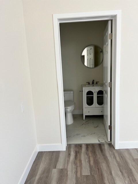 Building Photo - 1400 Elm Ave