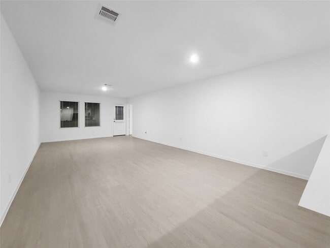 Building Photo - 31449 Moore Rd